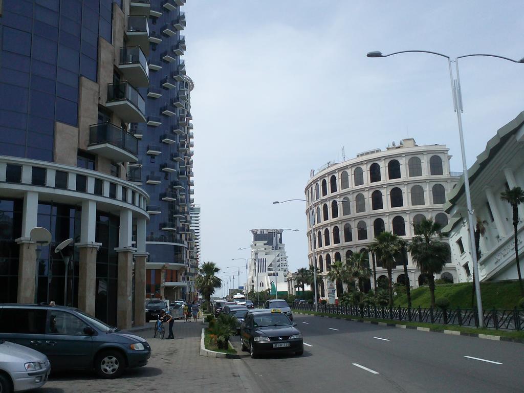 Apartments Batumi Батуми Екстериор снимка